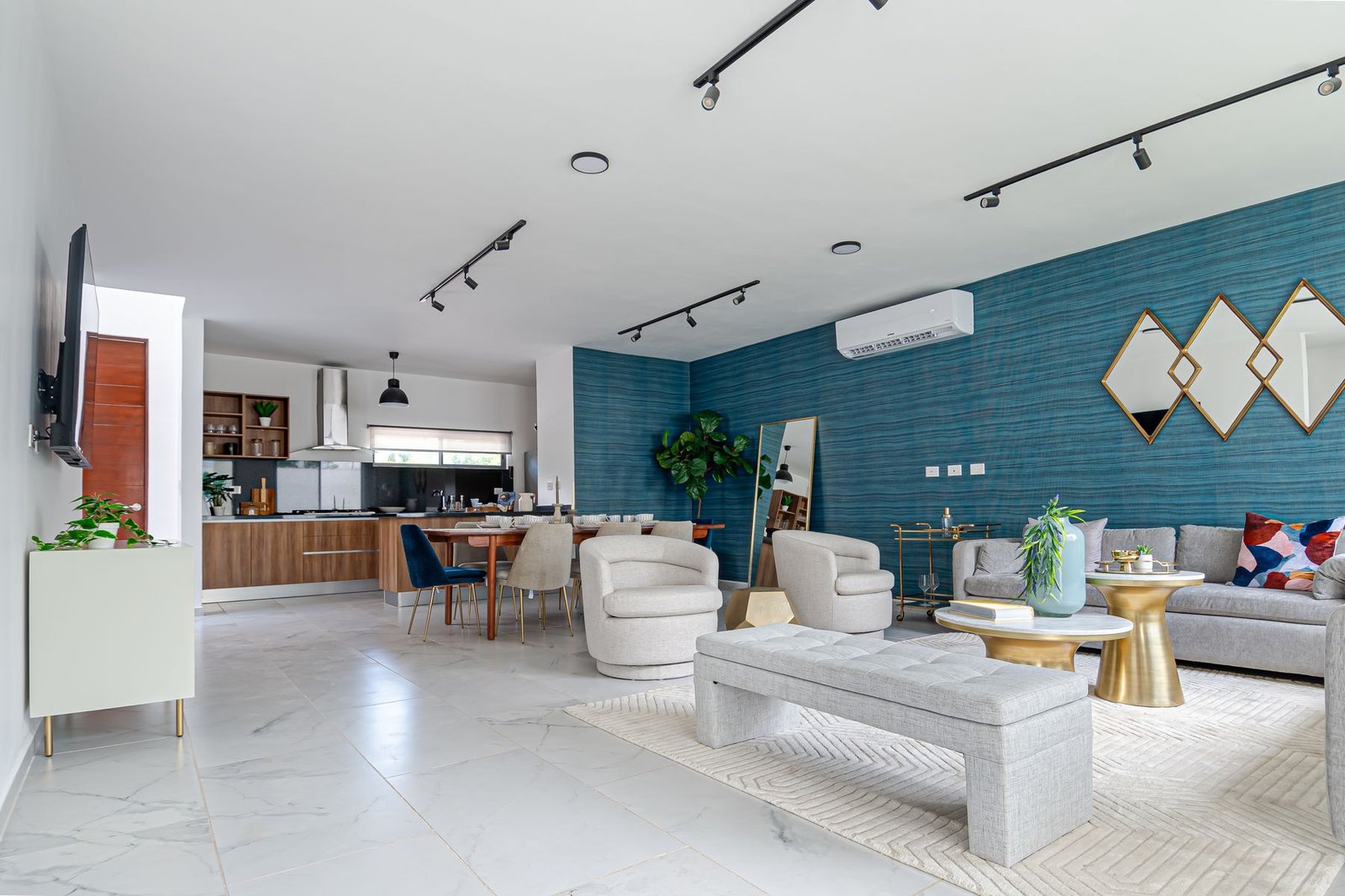 Modelo Fresno, Campestre La Joya